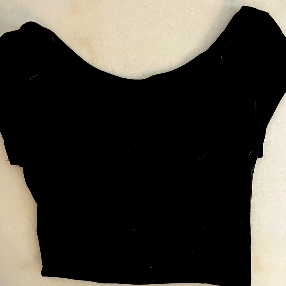 Black crop top